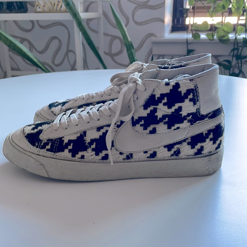 2004 WMNS Nike Blazer Mid Size 8